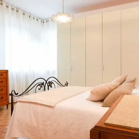 Lägenhet La Casa Nel Cielo Verona